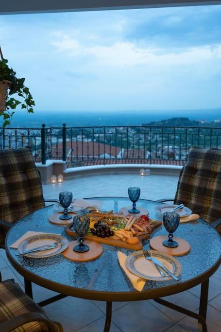 Amazing View With Huge Balcony Apartamento Veria  Exterior foto